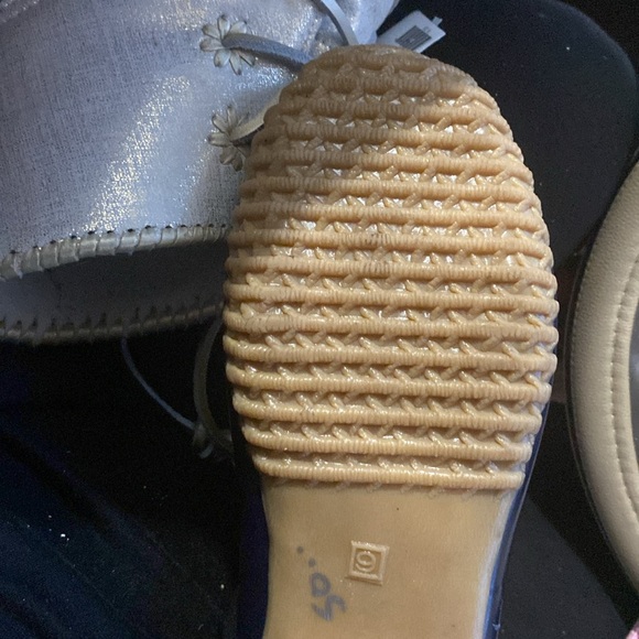 Beautiful Gold and Navy Blue Jack Roger’s Duck Boots - Picture 7 of 8